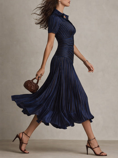Adriana - Robe midi satinée à rayures rétro