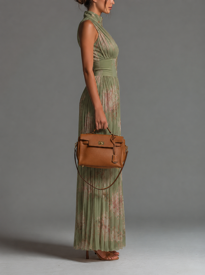 Valentina | Tuta plissettata in chiffon verde salvia floreale con maniche a kimono