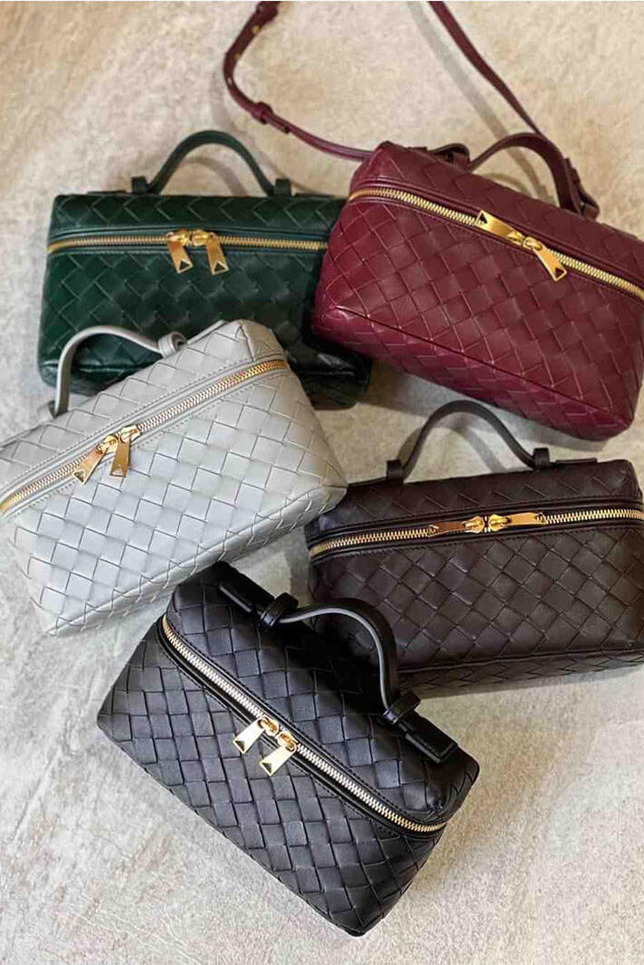 Milla | Mini borsa intrecciata con accessori dorati