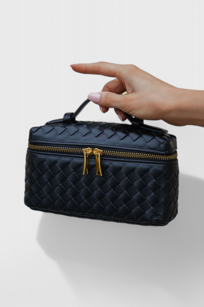 Milla | Mini borsa intrecciata con accessori dorati