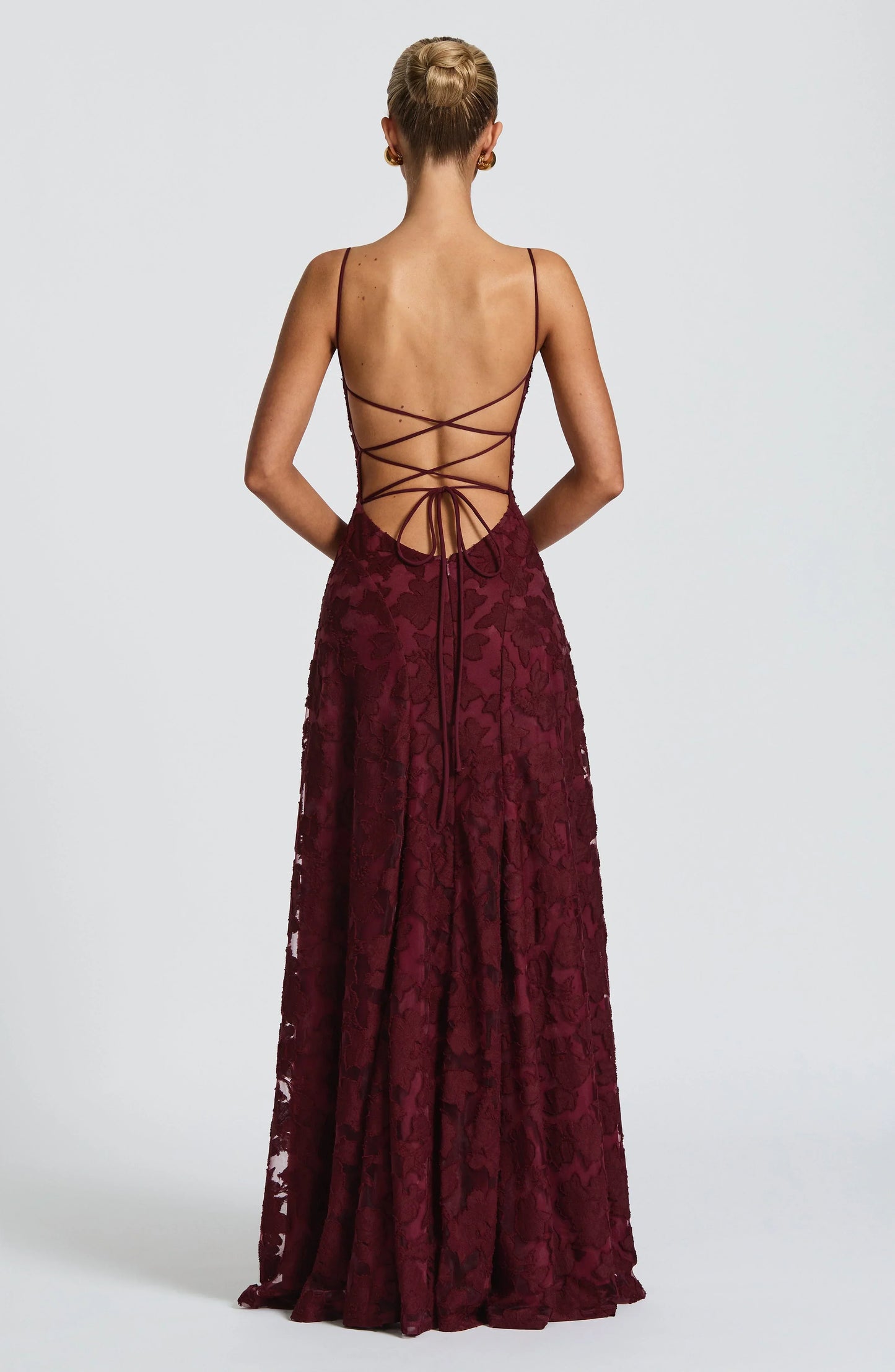 Martina | Elegante cappotto lungo in pizzo