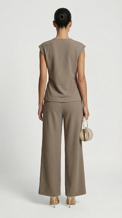 Liora - High-Waisted Fluid Wide-Leg Trousers Light Brown