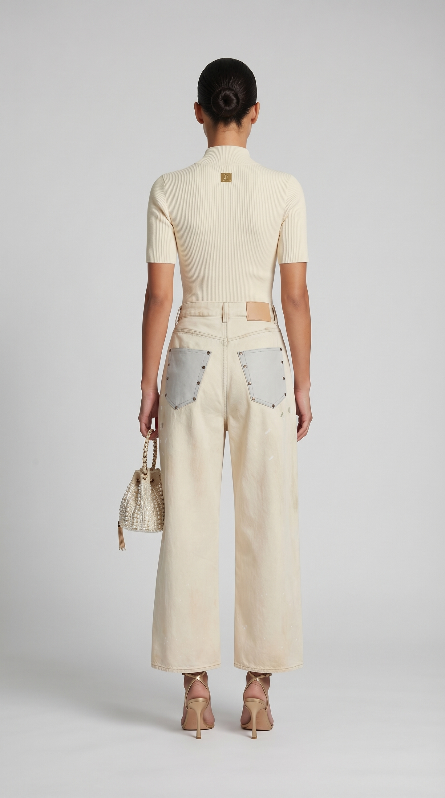 Solo - Keyhole-Detail Ribbed Knit Top Beige